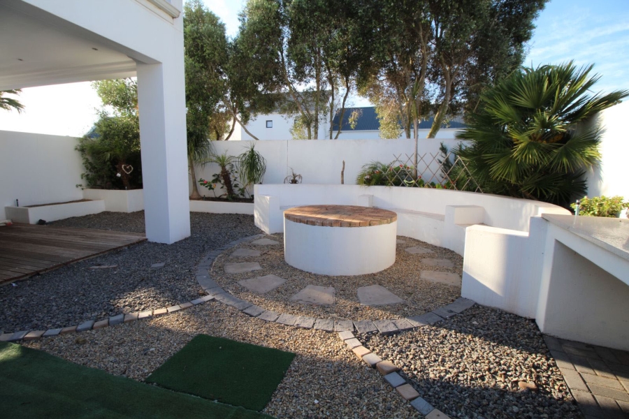 3 Bedroom Property for Sale in Blue Lagoon Western Cape